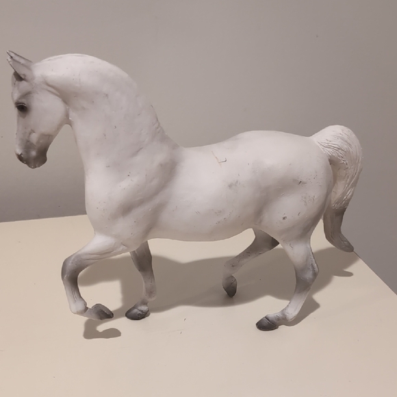Breyer No. 475 Pluto the Lipizzanzer - Picture 2 of 13